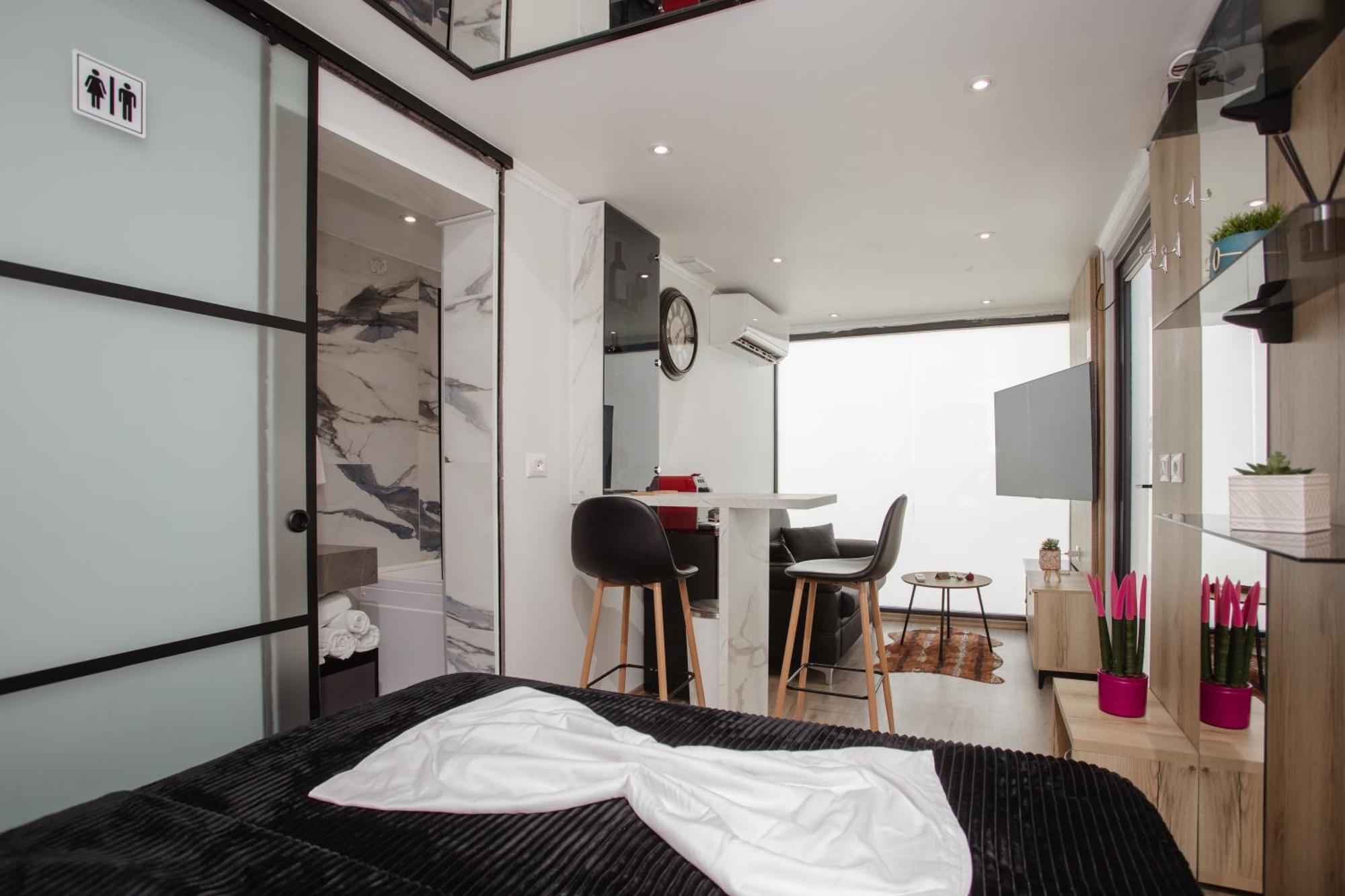 Вилла 446 Tiny House Shiroke Экстерьер фото