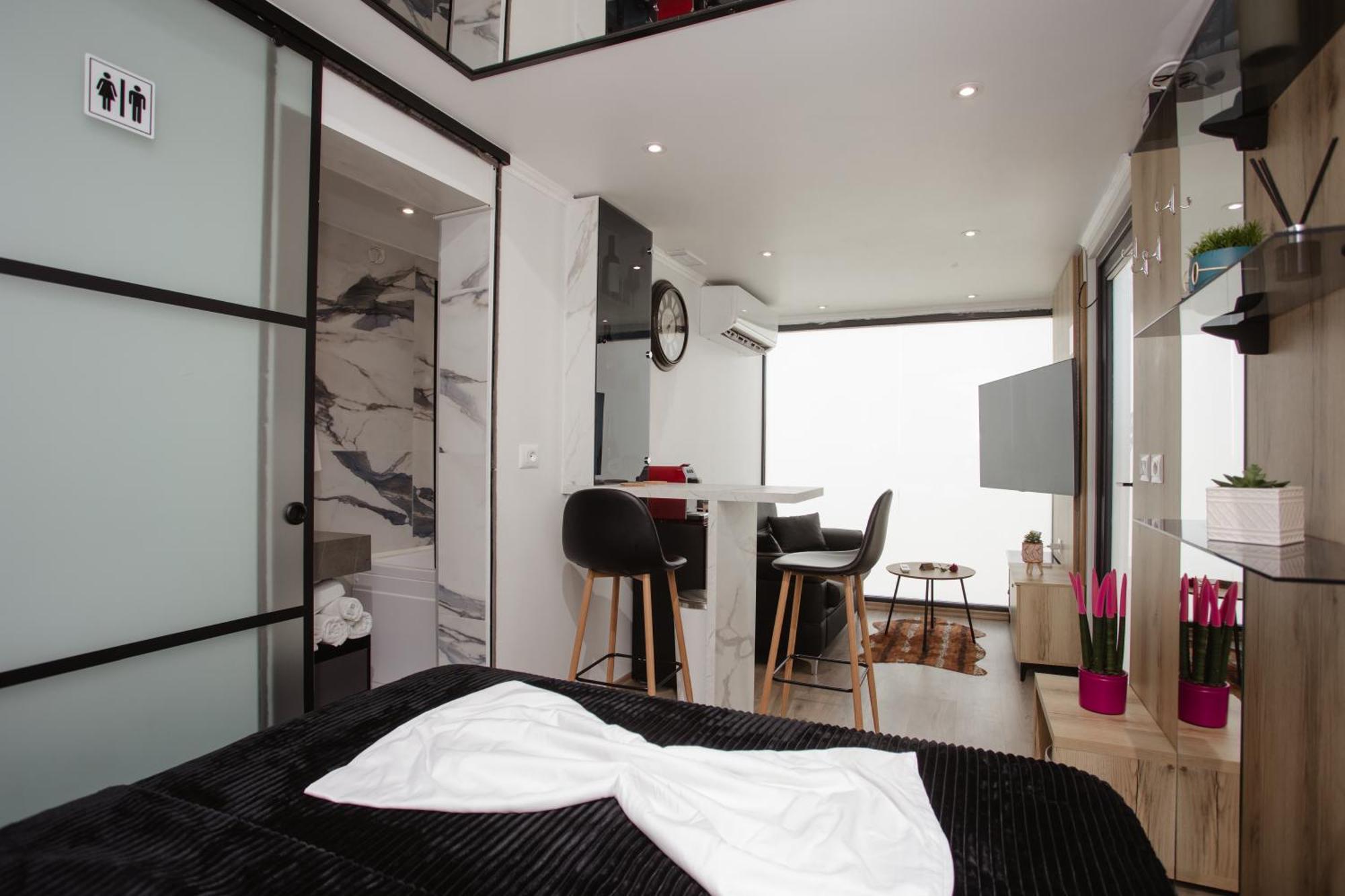 Вилла 446 Tiny House Shiroke Экстерьер фото