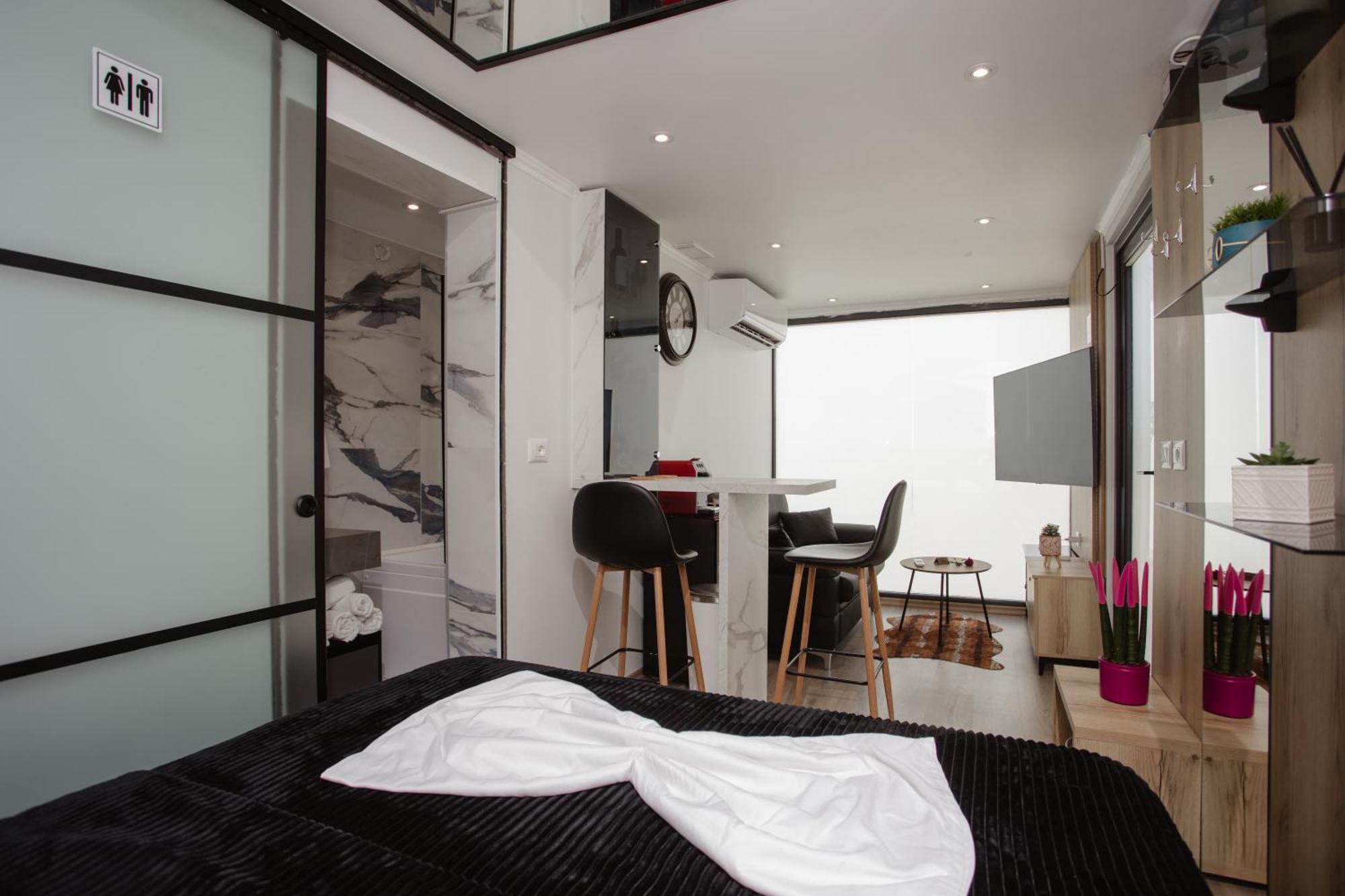 Вилла 446 Tiny House Shiroke Экстерьер фото