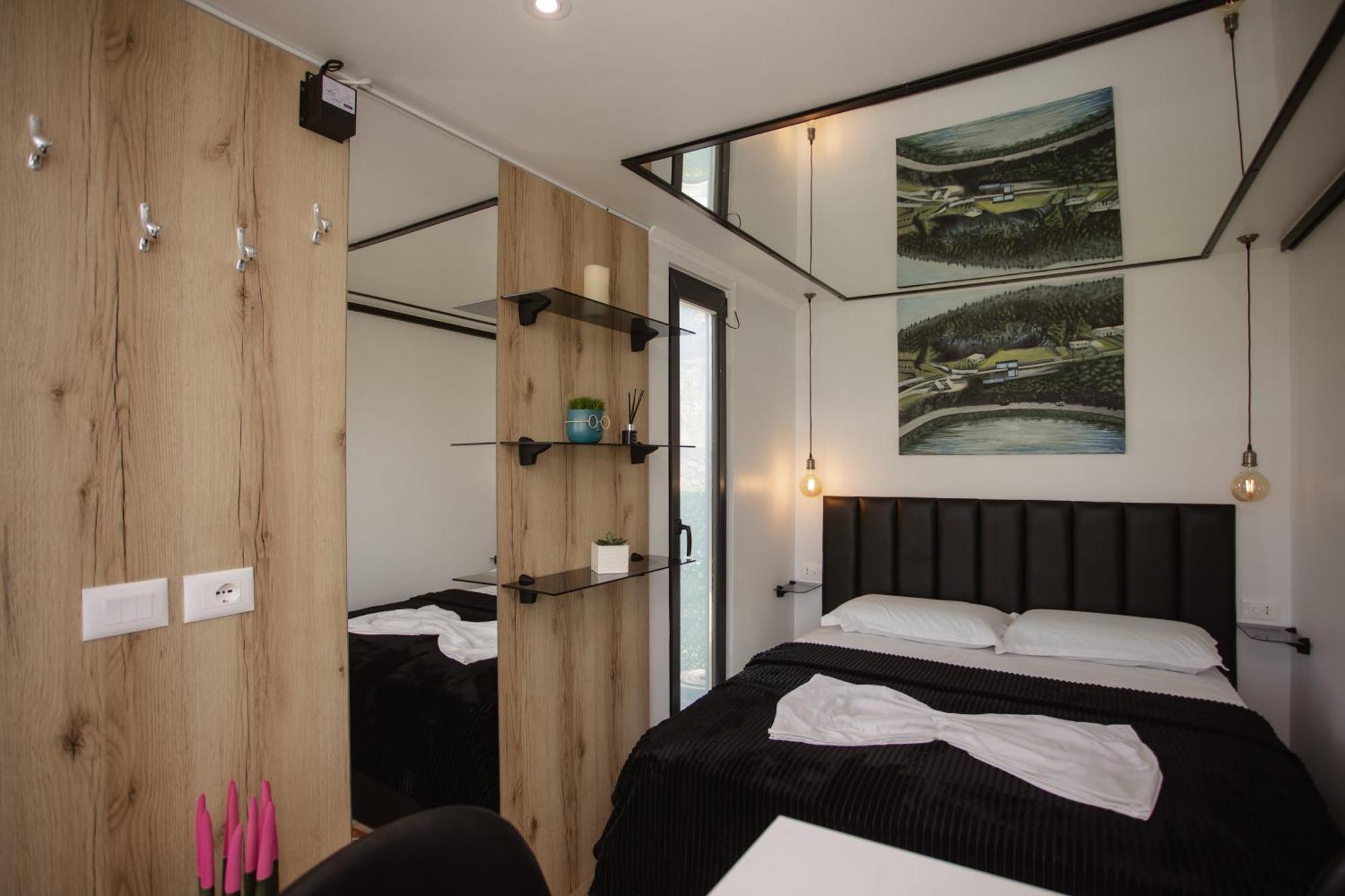 Вилла 446 Tiny House Shiroke Экстерьер фото