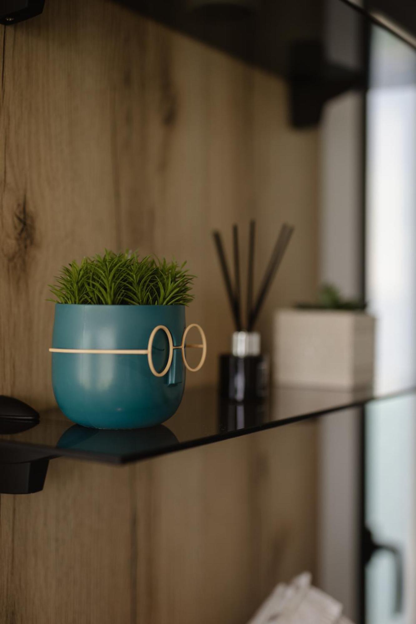 Вилла 446 Tiny House Shiroke Экстерьер фото